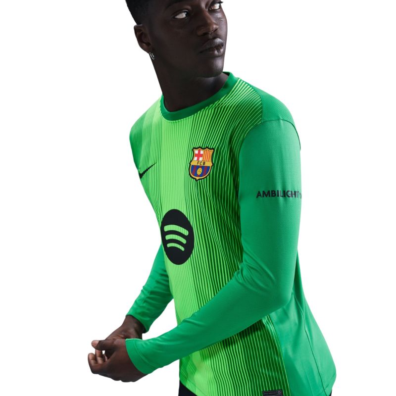 Nike FC Barcelona 2025/26 Stadium Goalkeeper Men's Jersey Green HQ0477 311