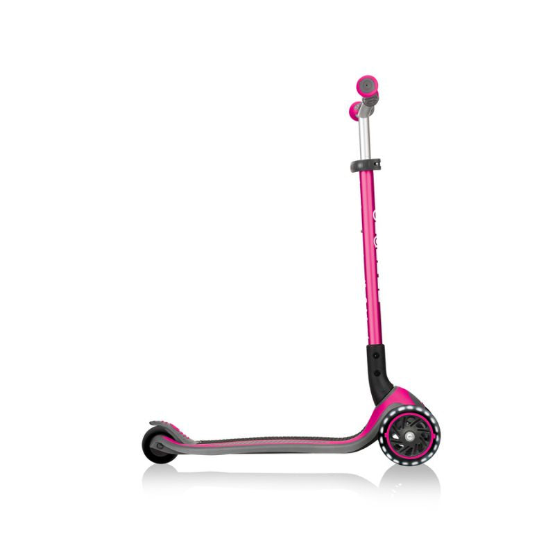 Scooter 3 wheels Globber Master Lights 662-110-2 HS-TNK-000011357 Accessories/Skating/Hulajnogi Your Sports Performance