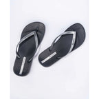 Ipanema Anat Women’s Flip-Flops – Stylish and Comfortable for the Beach and Pool