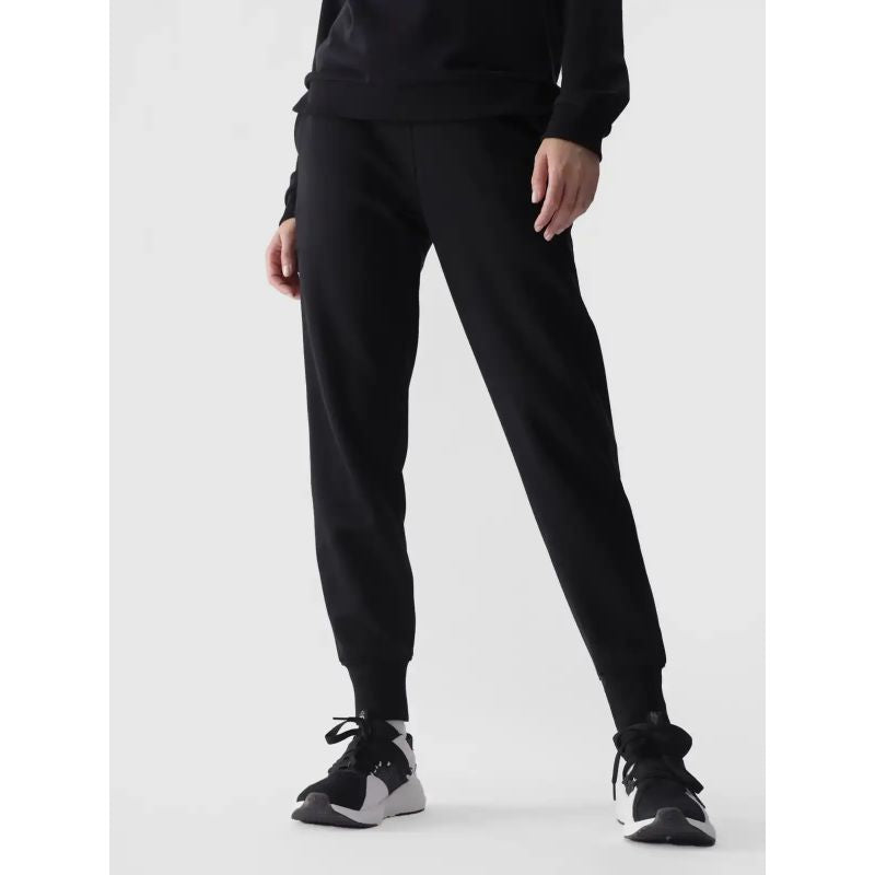 Women's trousers 4F 4FWMM00TTROF0946-20S Clothing/Lifestyle/Trousers, shorts/4F 4F