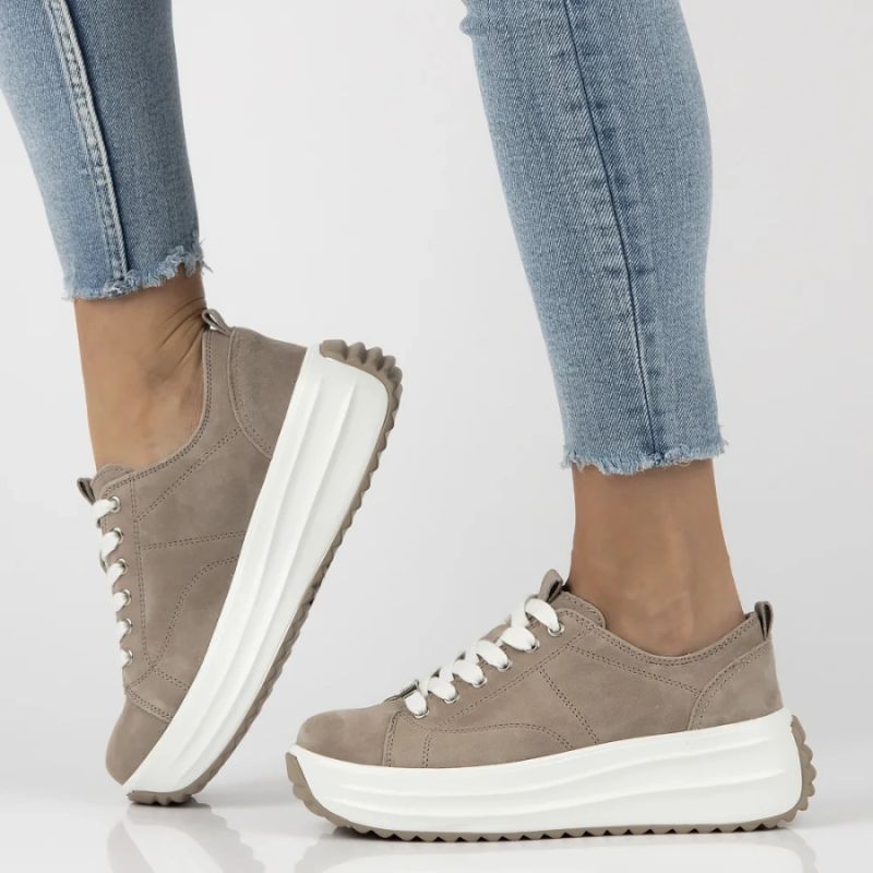 Beige women's leather platform shoes Filippo DP6795 To be categorized Your Sports Performance