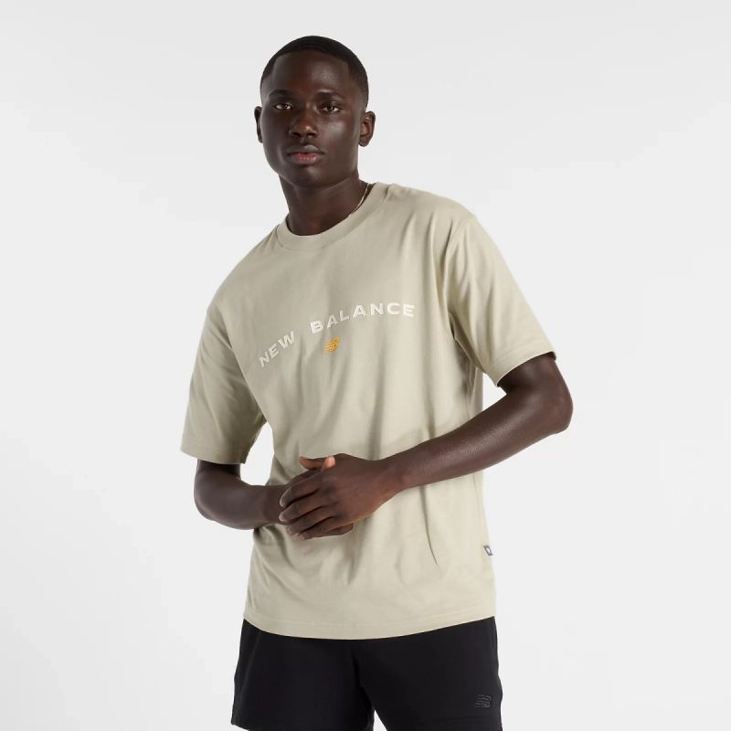New Balance Reimagined Graphic M T-shirt MT51506OVN Clothing/Lifestyle/T-shirts/New Balance New Balance