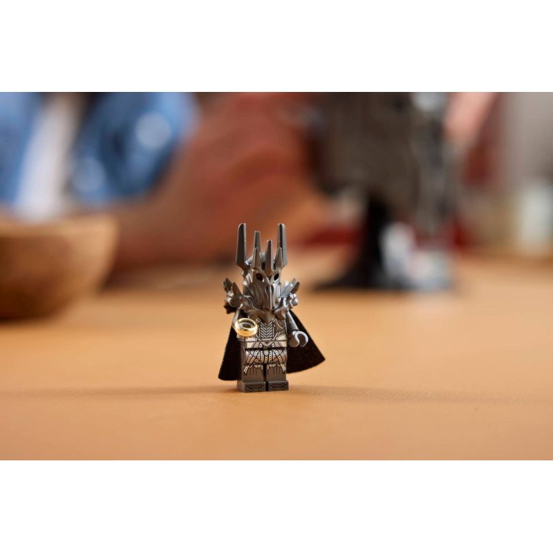 LEGO Icons 11373 - The Lord of the Rings: Sauron's Helmet Kid/Toys Your Sports Performance