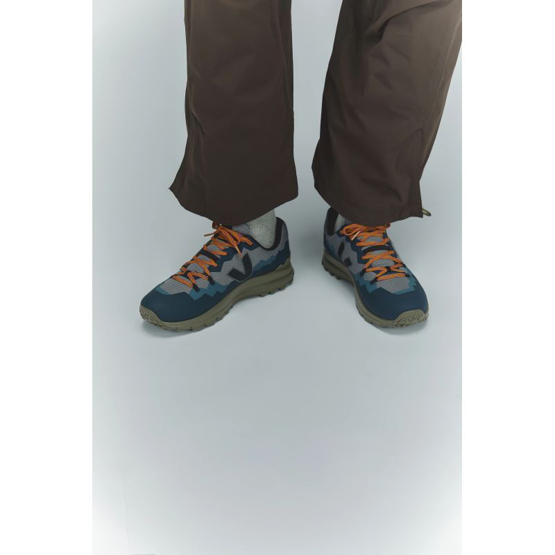 Veja FITZ ROY LIGHT ALVM ARDOISE_BLACK men's shoes (FT1820585B) In preparation Your Sports Performance