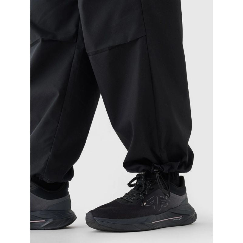 Women's casual oversize parachute pants 4F 4FRSS24TTROF1330-20S *Kategoria tymczasowa Your Sports Performance