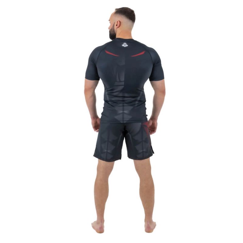 The "Snake" compression Rashguard shirt is made of DBX MORE DRY M material. ODZIEŻ - Koszulki treningowe Your Sports Performance
