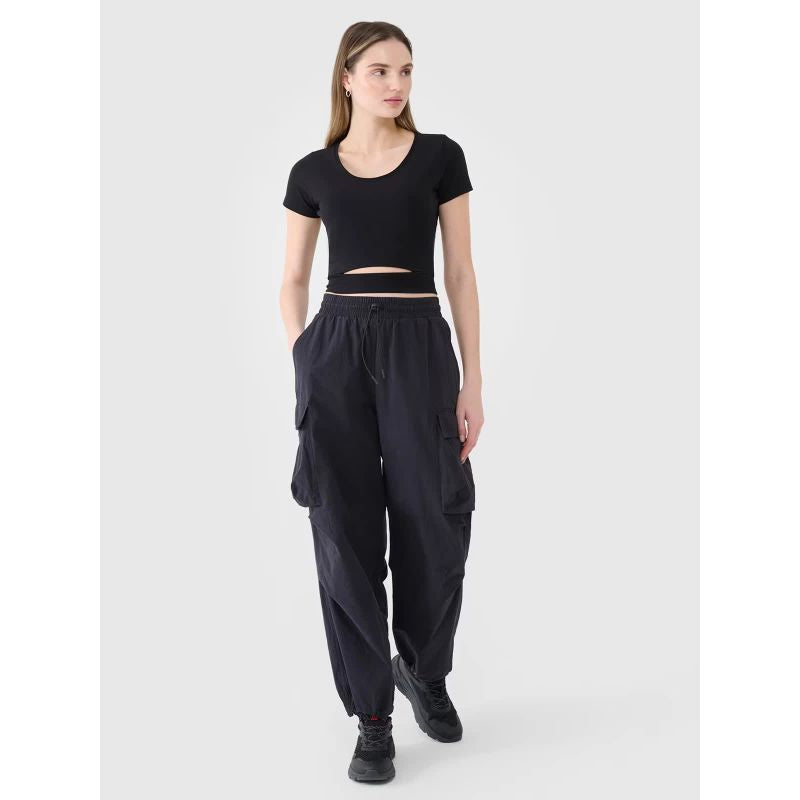 Women's crop top plain T-shirt 4F 4FRSS25TTSHF2695-20S *Kategoria tymczasowa Your Sports Performance