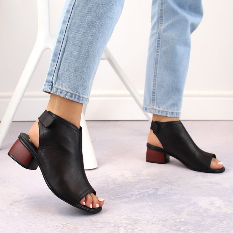 Leather comfortable sandals Remonte W RKR654 Footwear/Lifestyle/Rieker Your Sports Performance