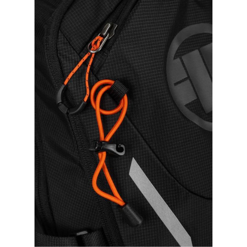 Pit Bull West Coast Logo Sports Backpack for Bike 20L - 9132039015 Akcesoria i sprzęt koszykarski/Torby i plecaki Your Sports Performance