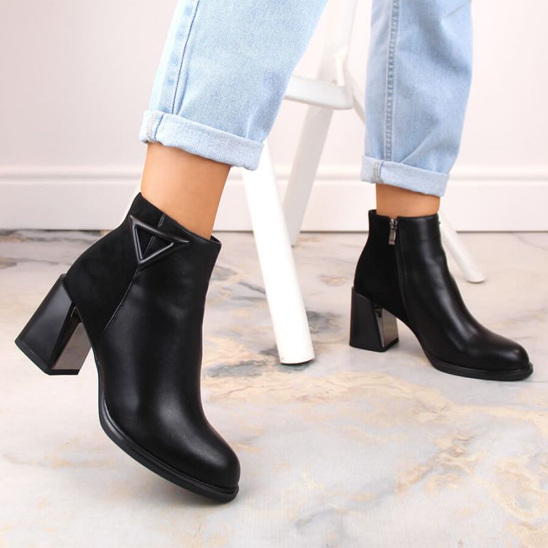 Insulated ankle boots with a decorative high heel D&amp;A S.Barski Premium Collection W OLI238 black Footwear/Outdoor/S.Barski Your Sports Performance