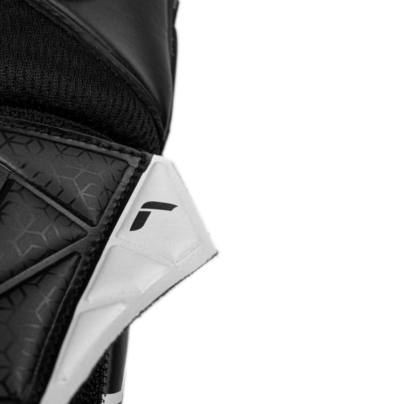 Reusch Attrakt Infinity NC M 5570725 7700 goalkeeper gloves Accessories/Gloves Your Sports Performance