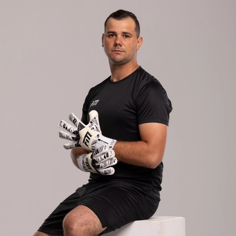 FM Invictus X Pro S974877 Goalkeeping Gloves Accessories/Gloves Your Sports Performance