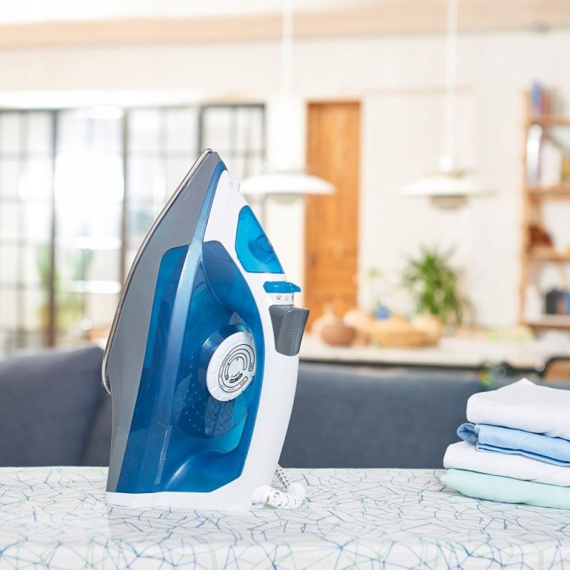 Black+Decker BXIR2200E Steam Iron (2200W; White and Blue) AGD - Produkty/Żelazka i generatory pary Your Sports Performance