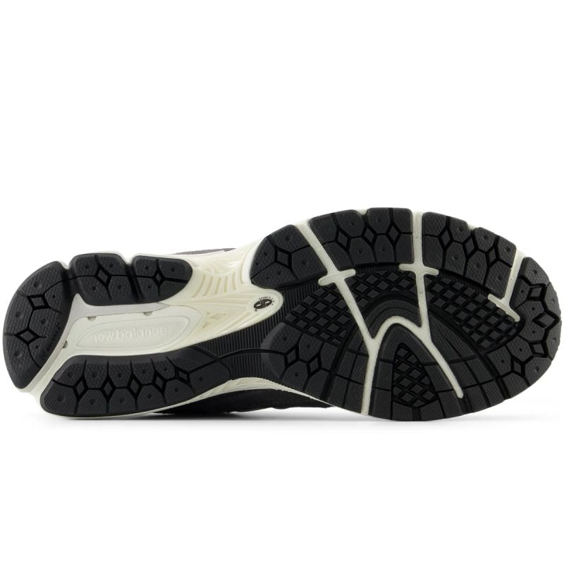 New Balance M2002RFB sports shoes Footwear/Lifestyle New Balance