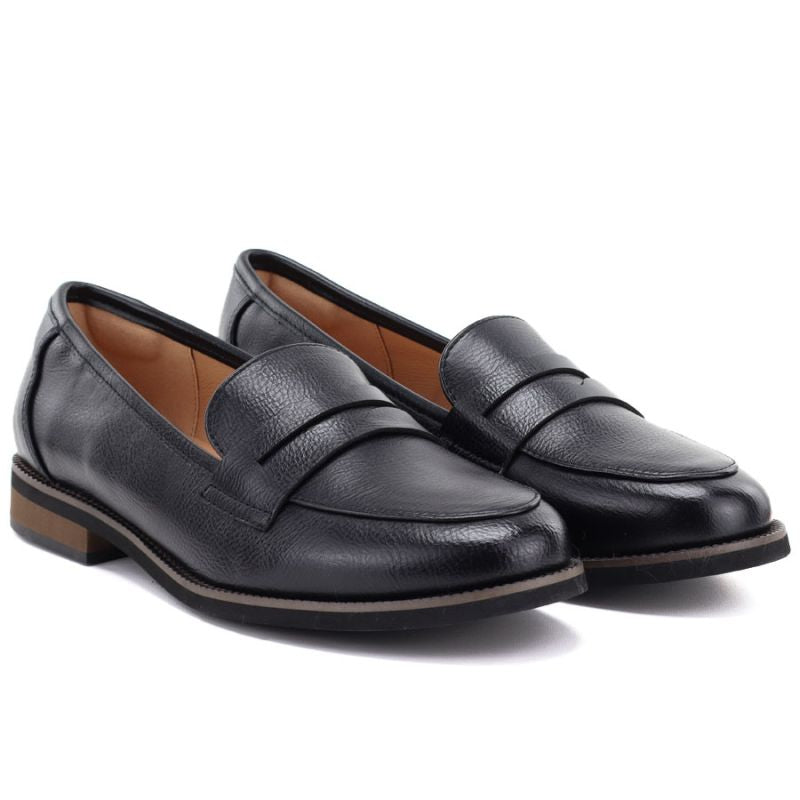Women's Laofers, black loafers, Potocki JE19380