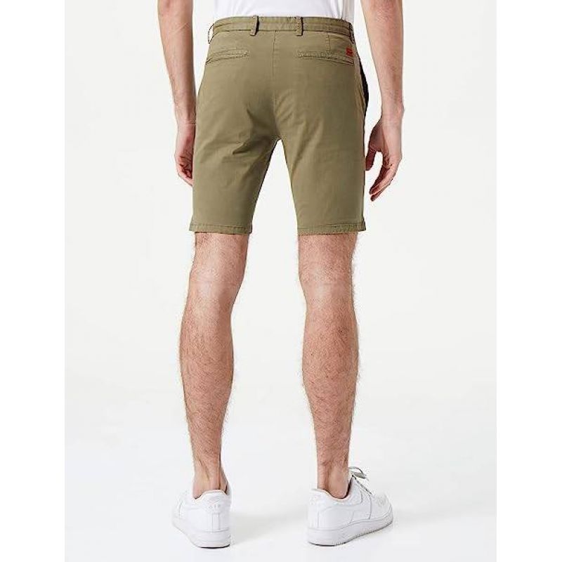 Hugo Boss men's summer chino shorts green (50471182-345) In preparation Your Sports Performance