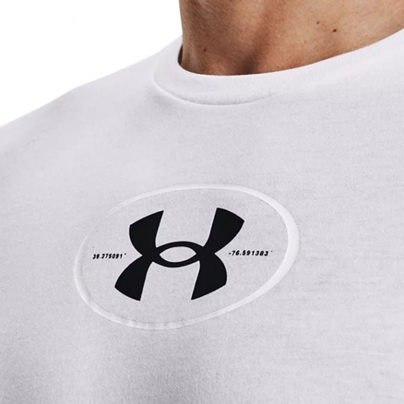 Under Armor Repeat Ss graphics T-shirt M 1371264 100 Clothing/Training Your Sports Performance