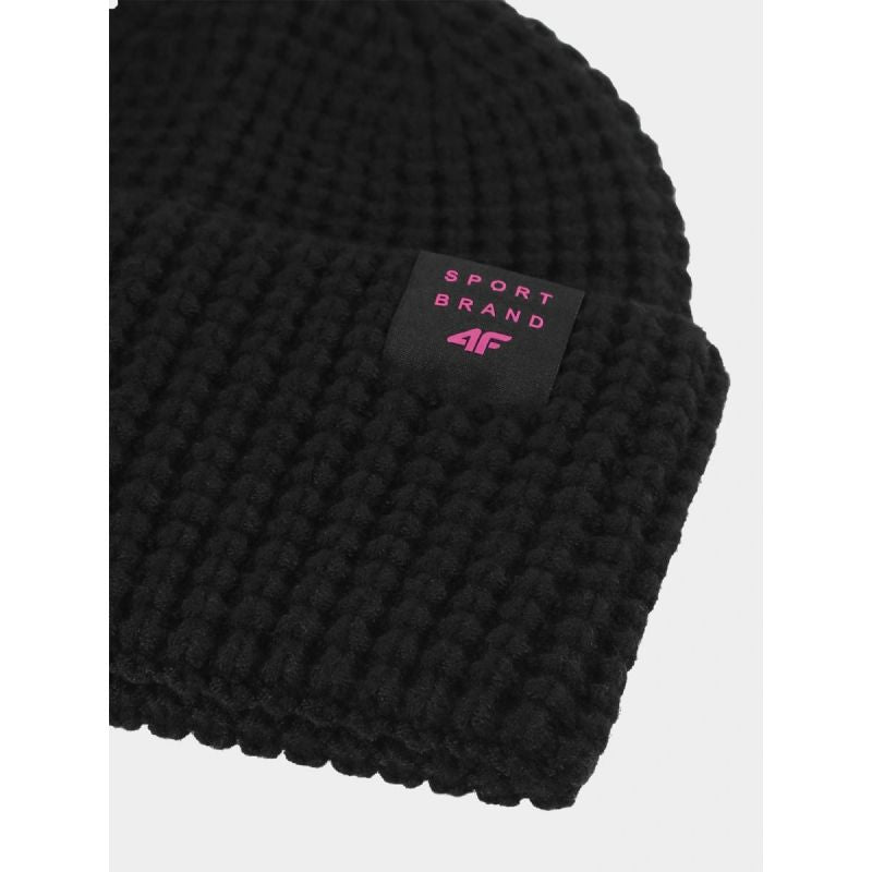 Girls' winter hat 4F 4FJWAW24ACAPF414-21S *Kategoria tymczasowa Your Sports Performance