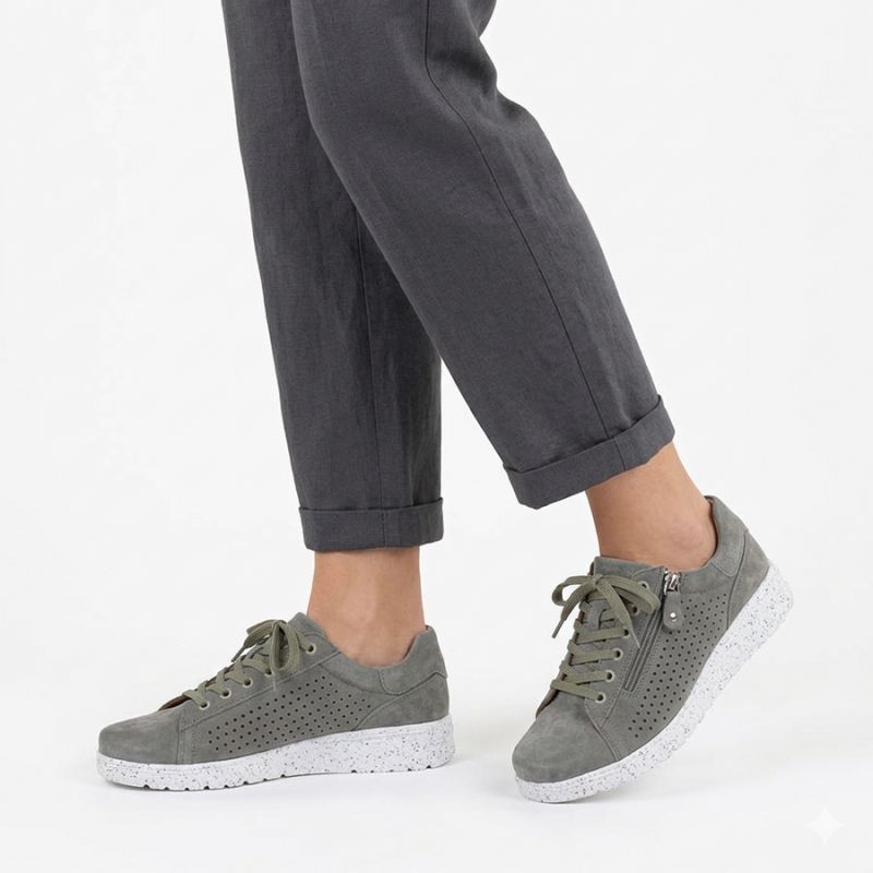 Women's leather openwork shoes on a green platform M.Daszyński 26PB17-04 M. Daszyński