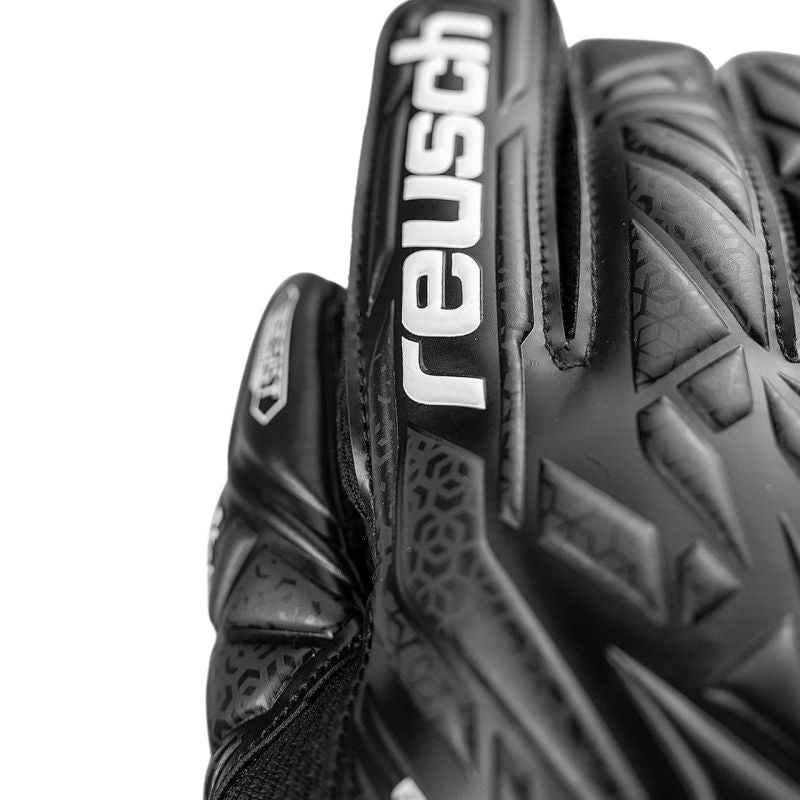 Reusch Attrakt Resist 5570615 7700 goalkeeper gloves Accessories/Gloves Your Sports Performance