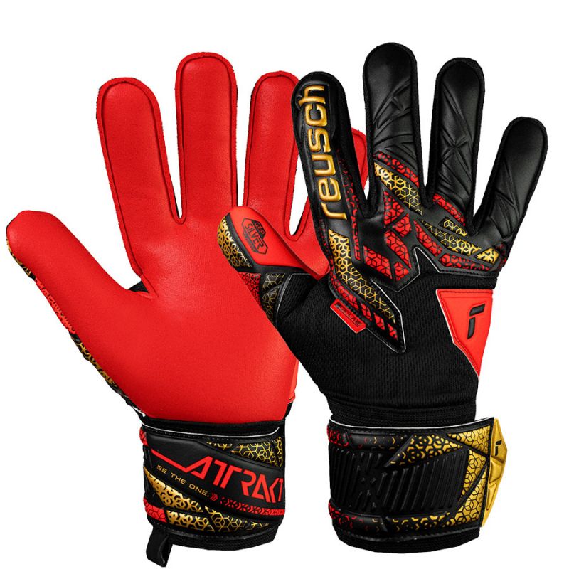 Reusch Attrakt Silver Gloves 55 70 215 7075 In preparation Your Sports Performance