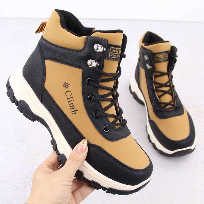 News W EU661B Boots Footwear/Lifestyle/News Your Sports Performance