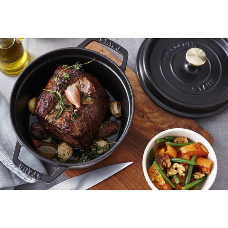 STAUB Round cast iron pot 5.2l black AGD - Produkty/Garnki / patelnie nieelektryczne Your Sports Performance