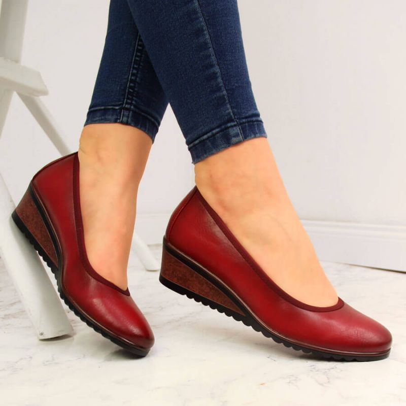 Red wedge pumps W Vinceza Footwear/Outdoor/Alpinus Your Sports Performance