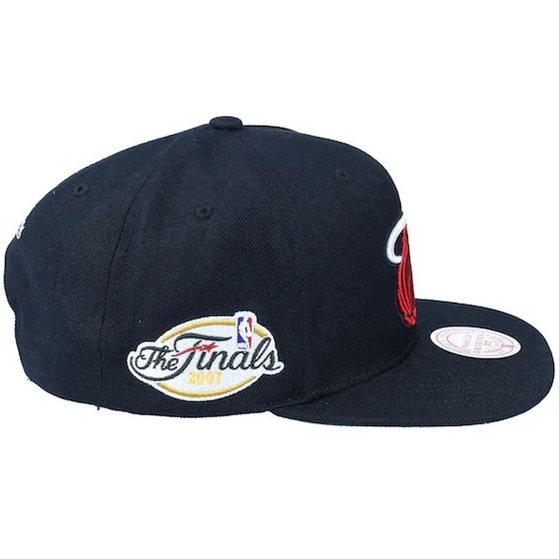 Mitchell & Ness NBA Miami Heat Top Spot Snapback Hwc Heat Cap HHSS2976-MHEYYPPPBLCK Clothing/Basketball/Mitchell & Ness Your Sports Performance