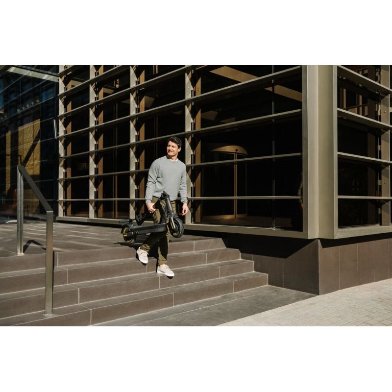 Ninebot by Segway KickScooter MAX G2 D 20 km/h Black 15.3 Ah Skating/Hulajnogi elektryczne Your Sports Performance