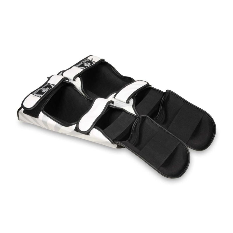 M Shin Guards - Japan Ochraniacze piszczeli Your Sports Performance