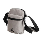 Air Jordan 9A0631-G50 sports bag messenger shoulder bag Akcesoria i sprzęt koszykarski/Saszetki, nerki Your Sports Performance