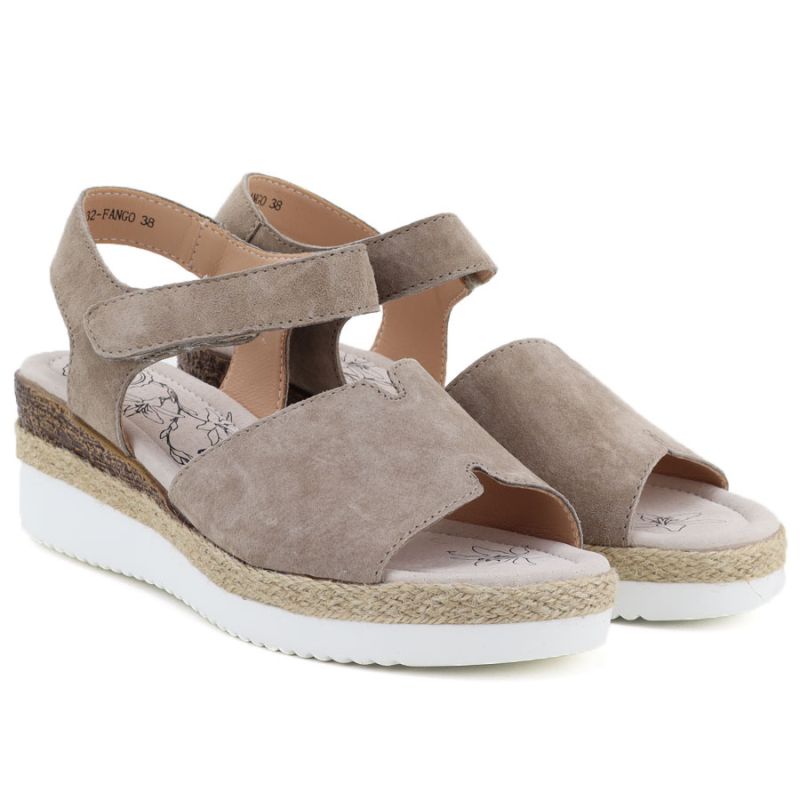 Women's leather wedge sandals beige Jezzi 26SD18-32 Jezzi