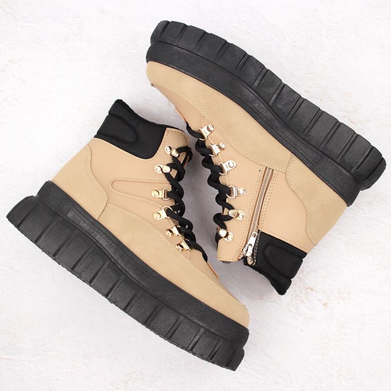 Boots on the News W EVE450B platform Footwear/Outdoor/News Your Sports Performance