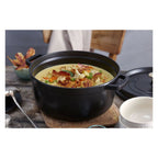 STAUB Round cast iron pot 5.2l black AGD - Produkty/Garnki / patelnie nieelektryczne Your Sports Performance