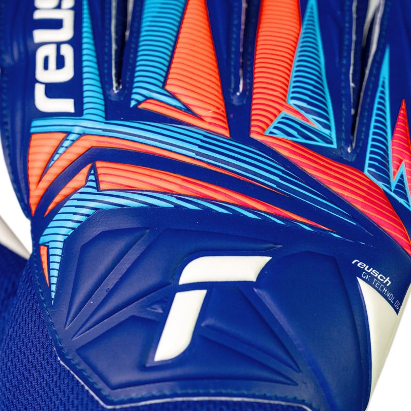 Reusch Attrakt Starter Solid Goalkeeper Gloves Blue 5670514 4126
