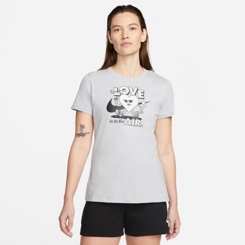 Nike Sportswear W DN5878 063 T-shirt Clothing/Lifestyle/T-shirts Nike