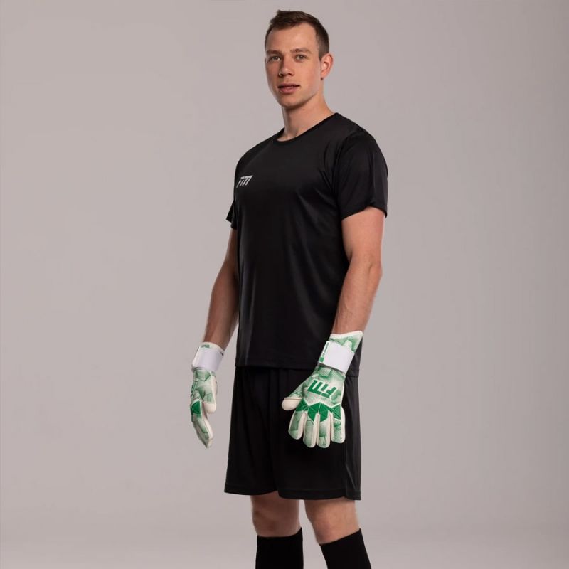 FM Varis X Pro S955459 Goalkeeping Gloves Accessories/Gloves Your Sports Performance