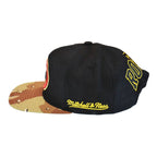 Mitchell & Ness NBA HWC Houston Rockets Choco Camo Cap - HHSS1101-HROYYPPPBLCK Odzież/Czapki/Czapki z daszkiem Your Sports Performance