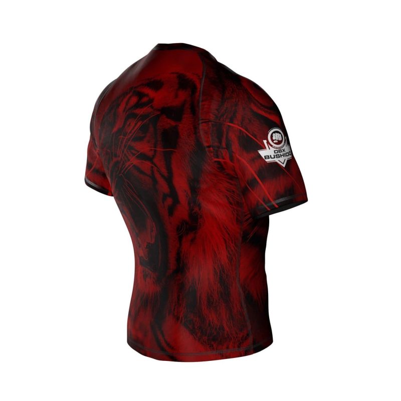 The "Leone" compression Rashguard shirt is made of DBX MORE DRY M material. ODZIEŻ - Koszulki treningowe Your Sports Performance