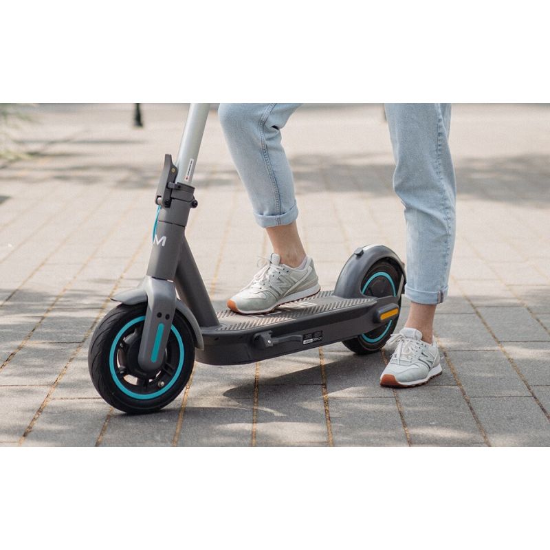 Motus Electric Scooter Scooty 10 2022 Import z Action/Skating/Hulajnogi elektryczne Your Sports Performance