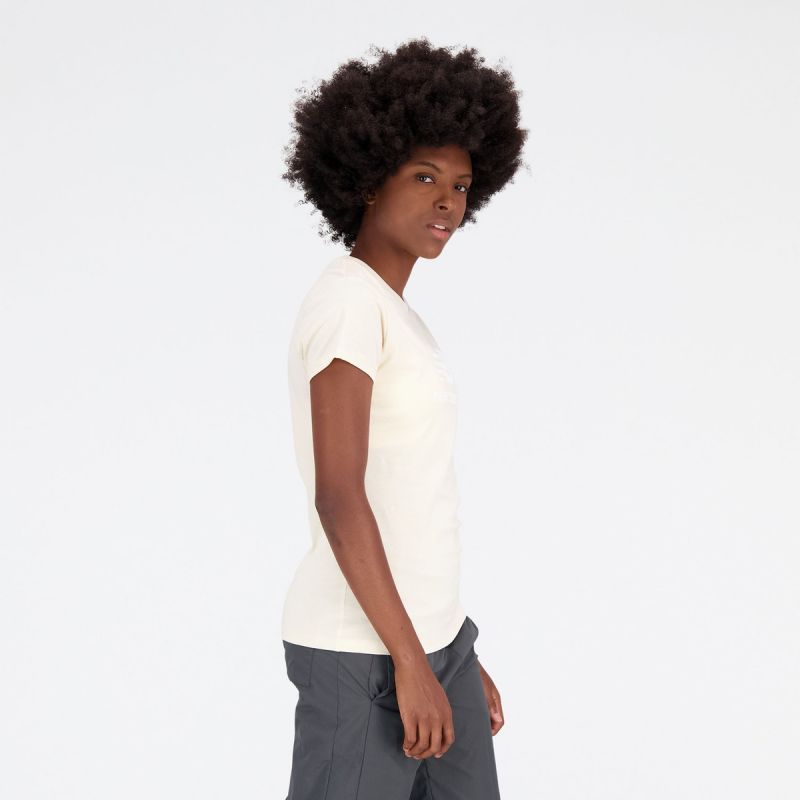 New Balance Essentials Stacked Logo CO TCM T-shirt W WT31546TCM Clothing/Lifestyle/T-shirts/New Balance New Balance