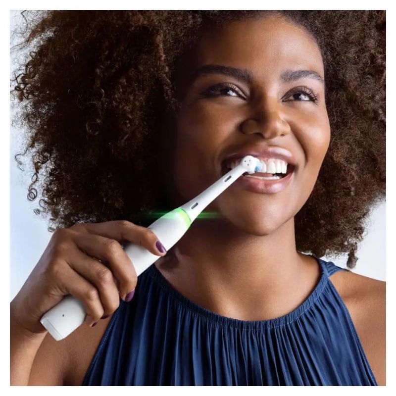 Oral-B iO Series 4 Quite White Toothbrush