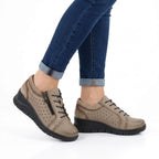 Women's leather openwork wedge shoes, beige, Vinceza 39977 To be categorized Your Sports Performance