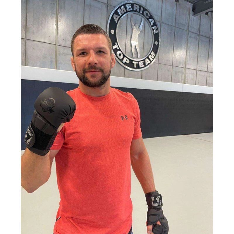 MMA Sparring Gloves M - Black Master - Valor Series Rękawice MMA Your Sports Performance