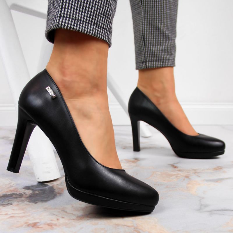 Pumps on the platform matte black W Sergio Leone Footwear/Outdoor/Alpinus Your Sports Performance