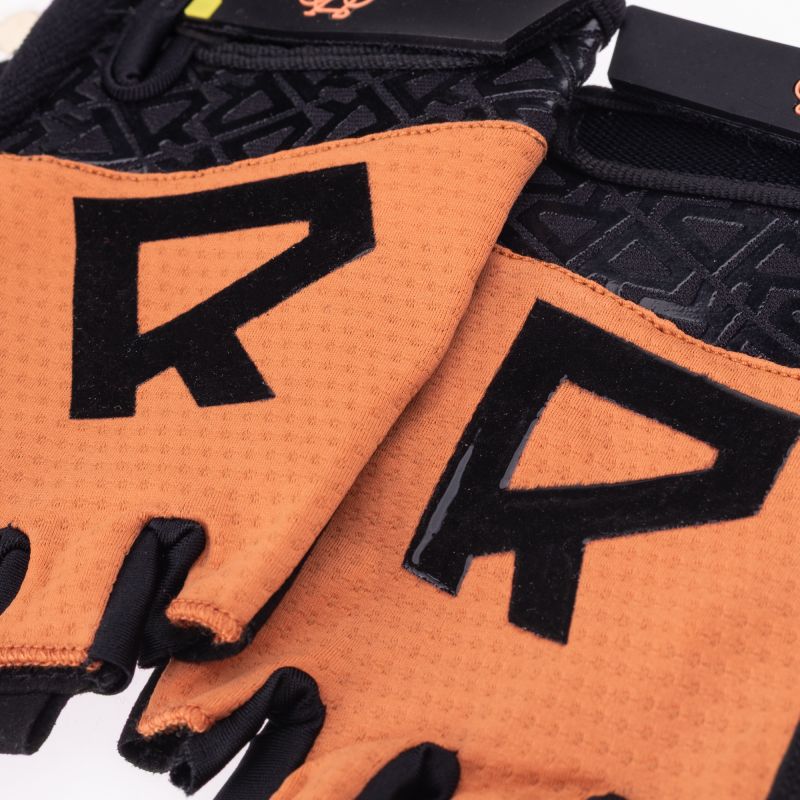 Men's HILDER Gloves In preparation Your Sports Performance