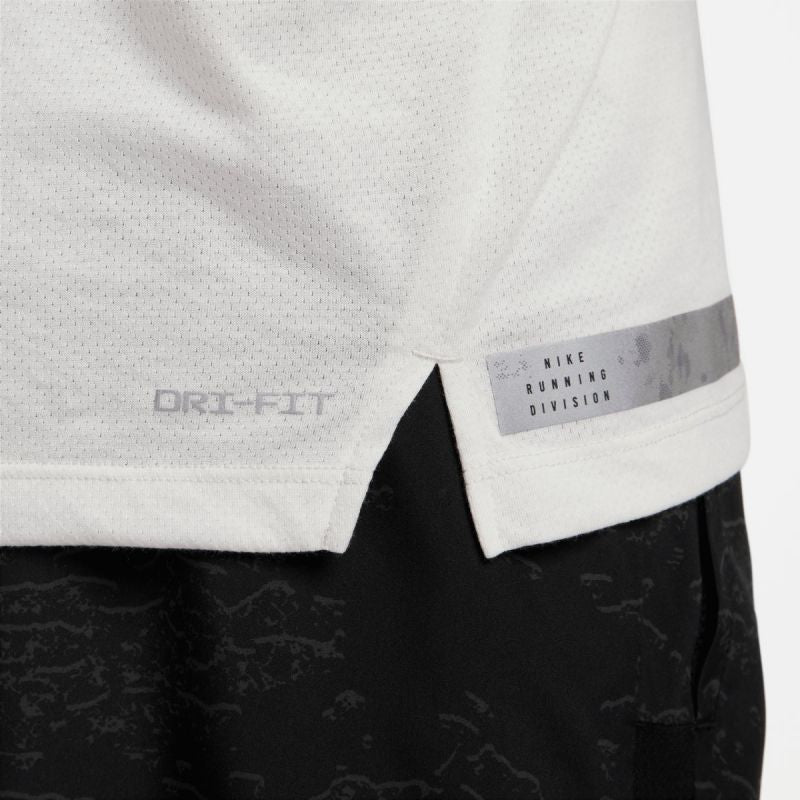 Nike Dri-FIT Run Division Rise 365 M DV9299-030 Clothing/Running Nike