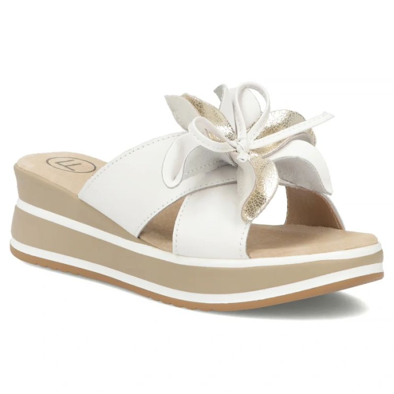 Women's leather wedge sandals with a flower, white Filippo DK7636 Filippo