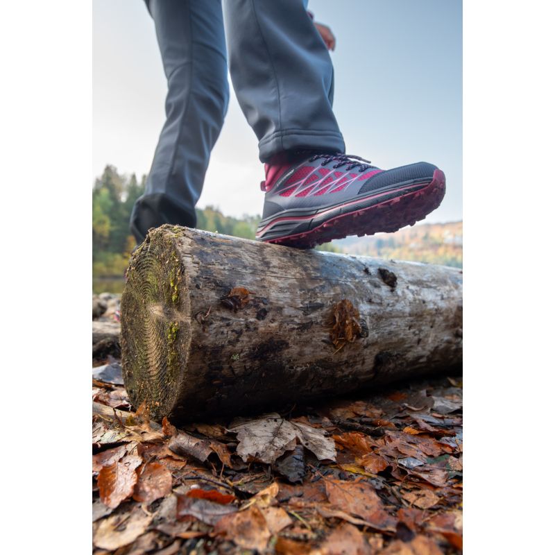 Hi-Tec Rewile Mid WP W 92800442440 shoes Footwear/Outdoor/Hi-Tec Your Sports Performance